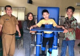 Dari Keterbatasan ke Harapan: Perjalanan Seorang Anak dan Alat Bantu Ajaibnya