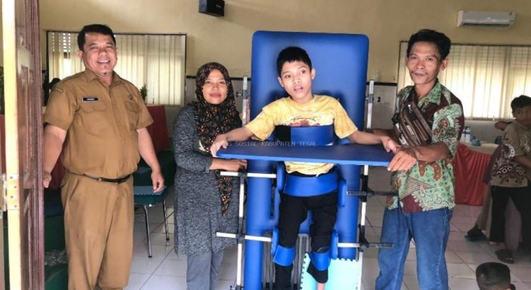 Dari Keterbatasan ke Harapan: Perjalanan Seorang Anak dan Alat Bantu Ajaibnya