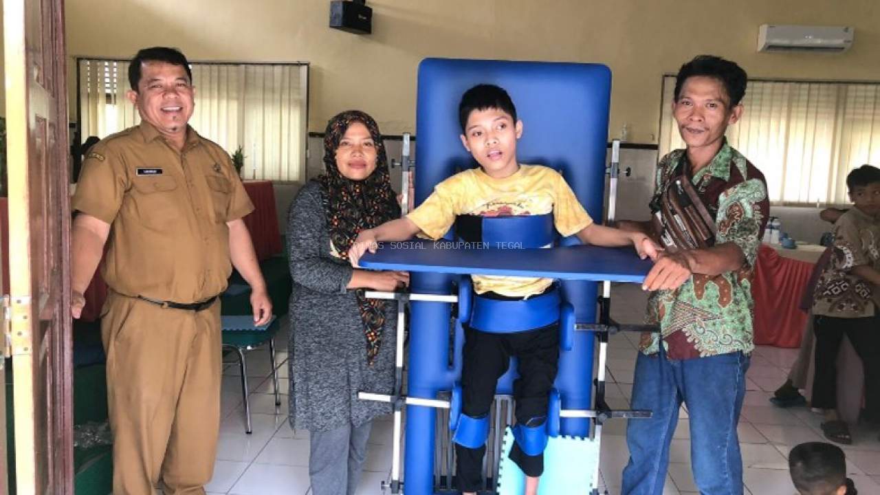 Dari Keterbatasan ke Harapan: Perjalanan Seorang Anak dan Alat Bantu Ajaibnya