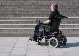 Kursi Roda Pintar : Mobilitas Tanpa Batas di Era Digital!
